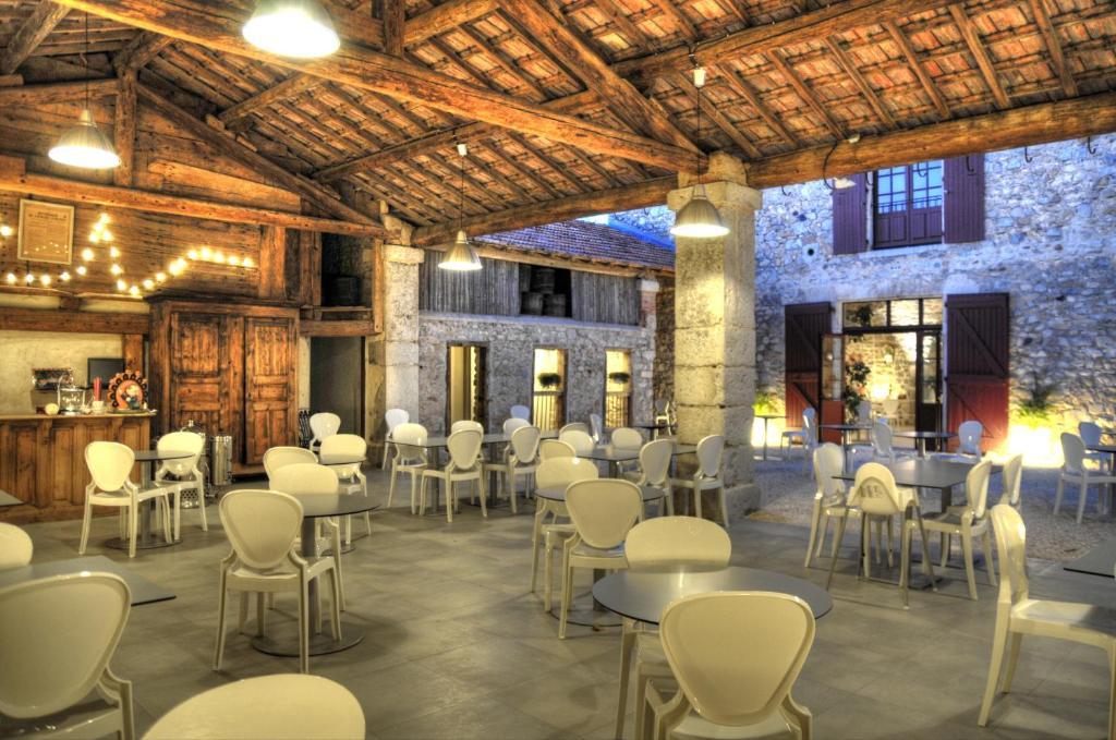 Gites Du Domaine Des Dames Vallon-Pont-d'Arc Phòng bức ảnh